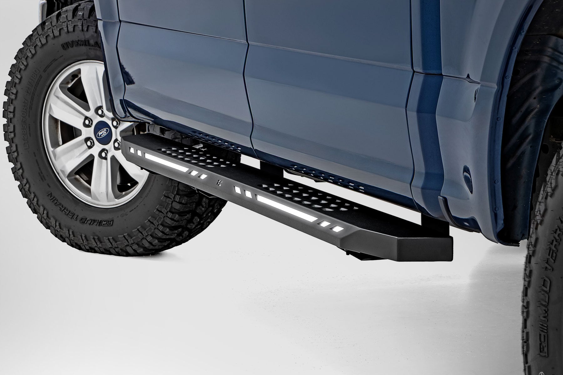 AC2 Running Boards Amber/White Crew Cab Ford F-150/Lightning/F-250/F-350/Raptor (15-26) Rough Country-1