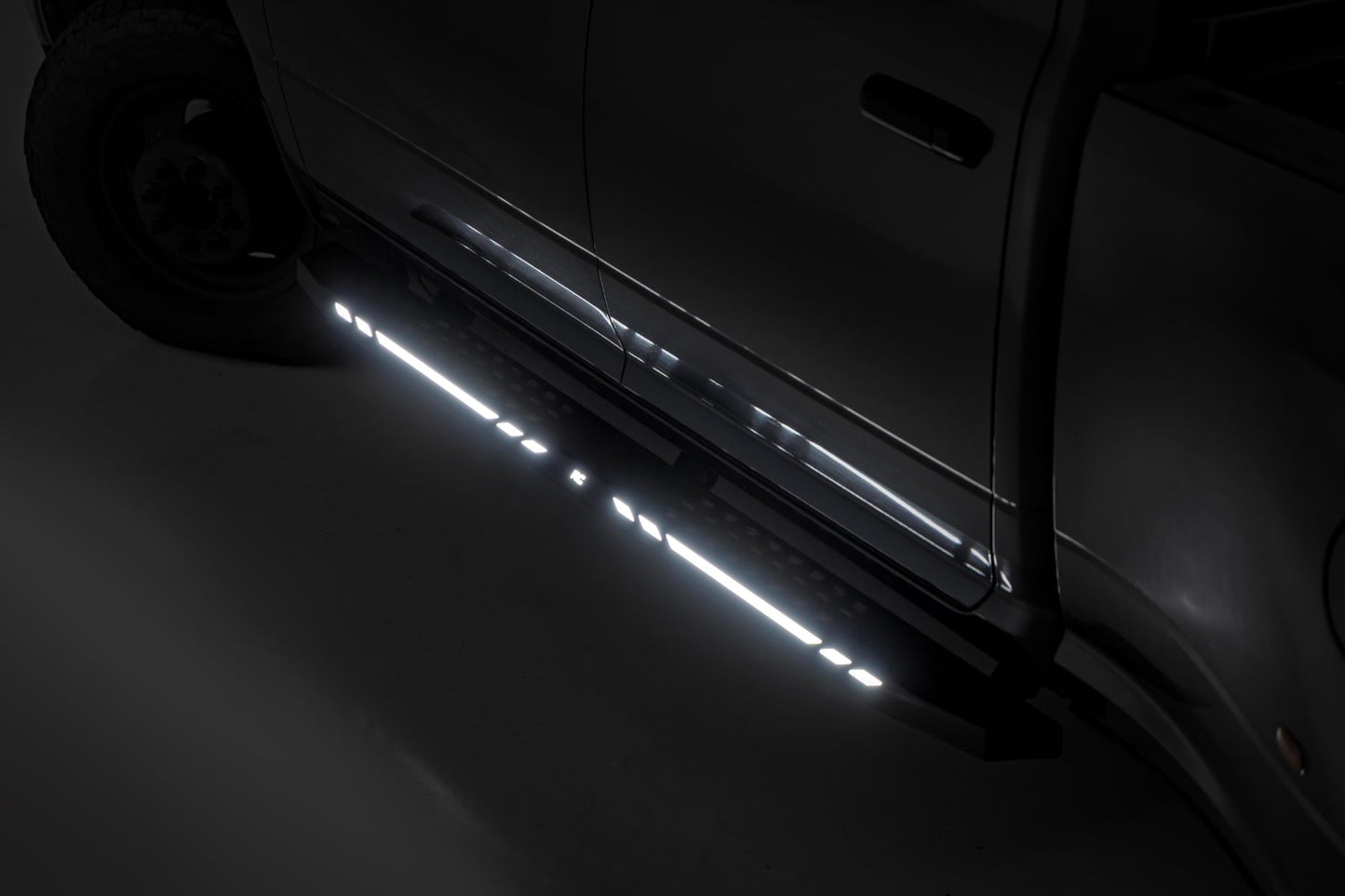 AC2 Running Boards Amber/White Crew Cab Ram 1500/2500/3500 2WD/4WD (2010-2025 & Classic) Rough Country-2