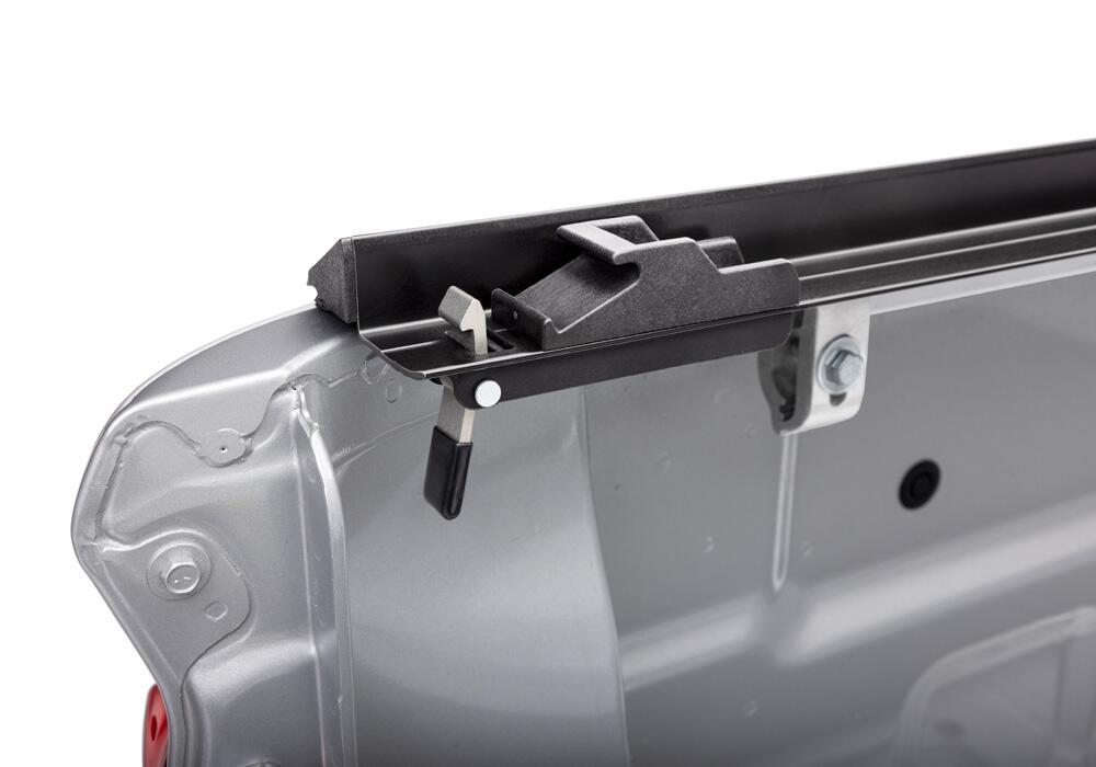 Lo Pro Tonneau Cover Black 2022-2026 Nissan Frontier Truxedo-17