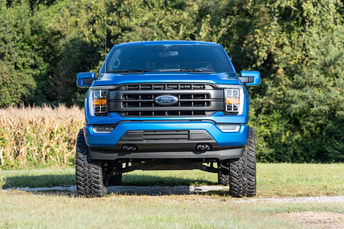6 Inch Lift Kit V2 21-22 Ford F-150 4WD Rough Country-3