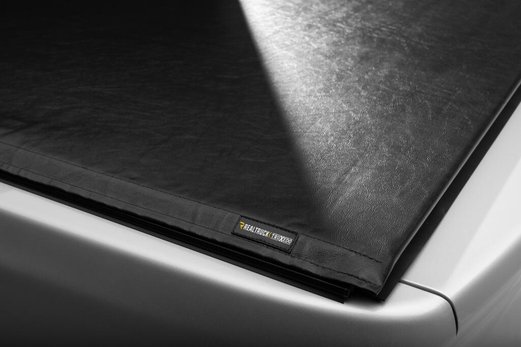 Lo Pro Tonneau Cover Black 2022-2026 Nissan Frontier Truxedo-5