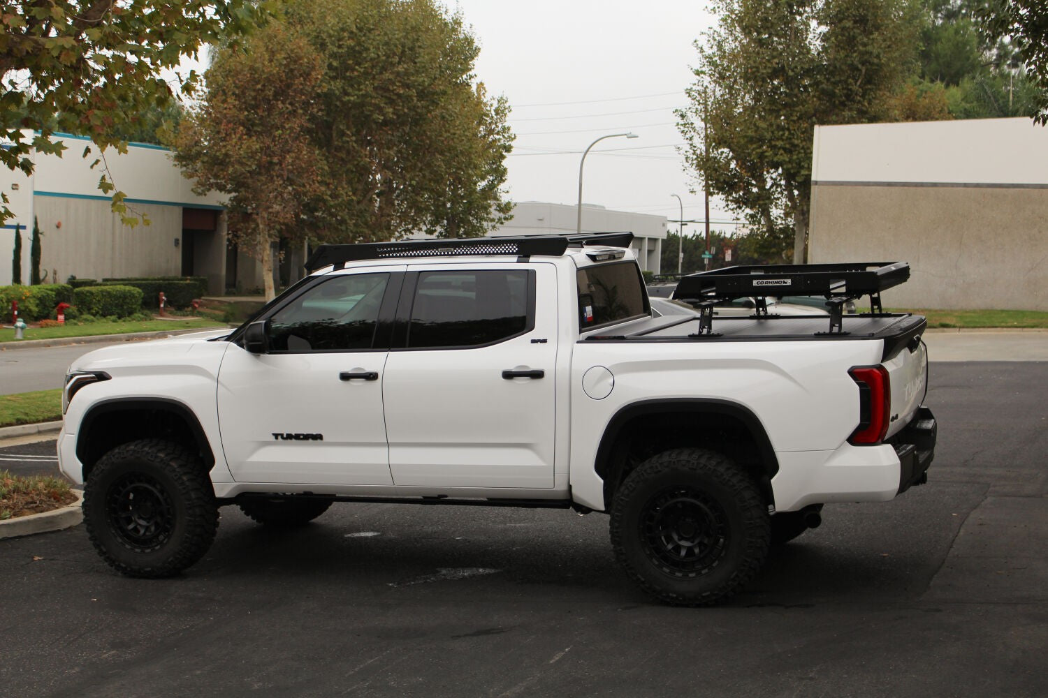 Ceros Low Profile Roof Rack Textured Black 2022-2026 Toyota Tundra Go Rhino-1