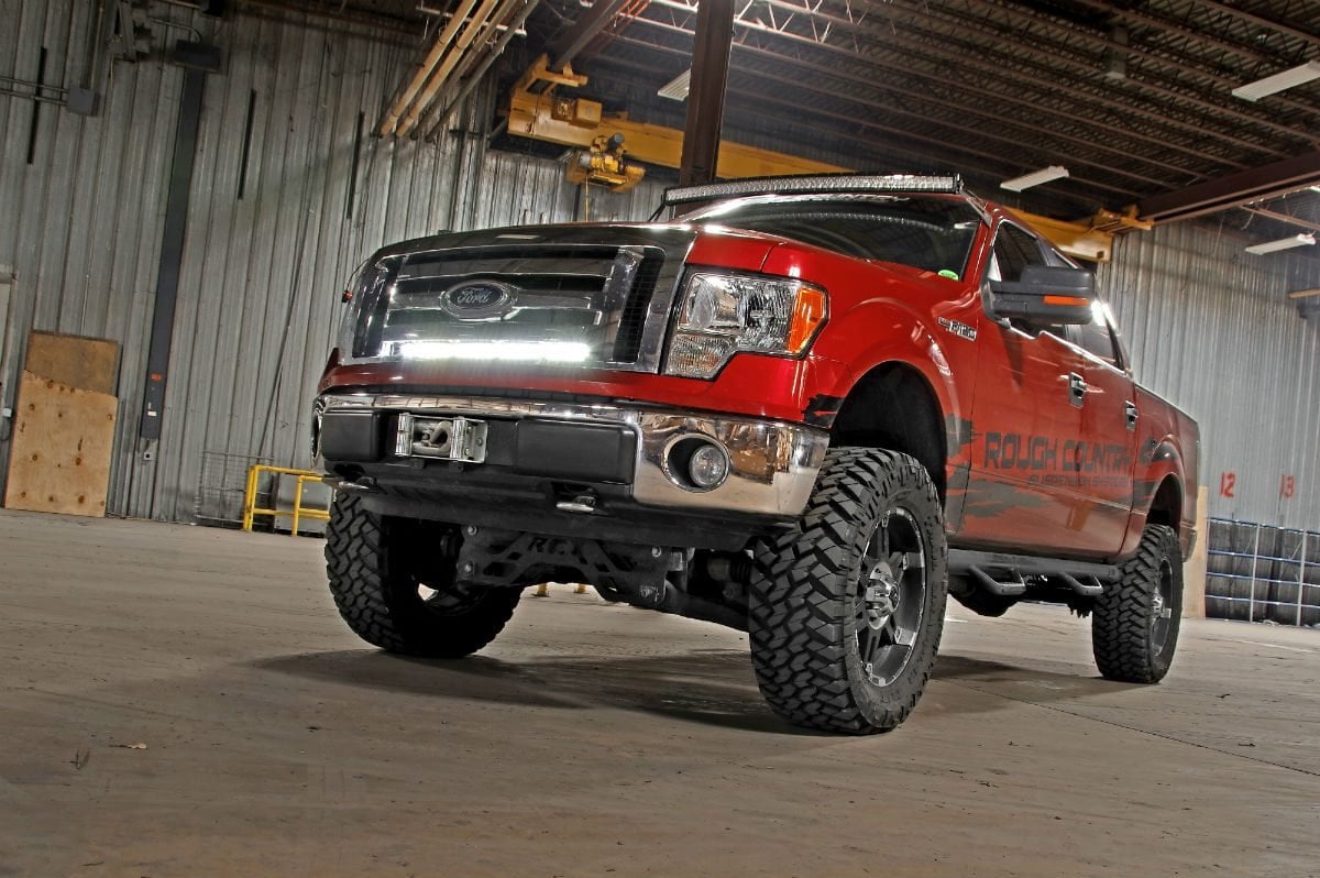 6 Inch Lift Kit M1 Struts/M1 Ford F-150 4WD (2009-2010) Rough Country-2
