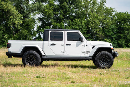 2.5 Inch Leveling Kit Spacers M1 Jeep Gladiator JT 4WD (2024-2025) Rough Country-5