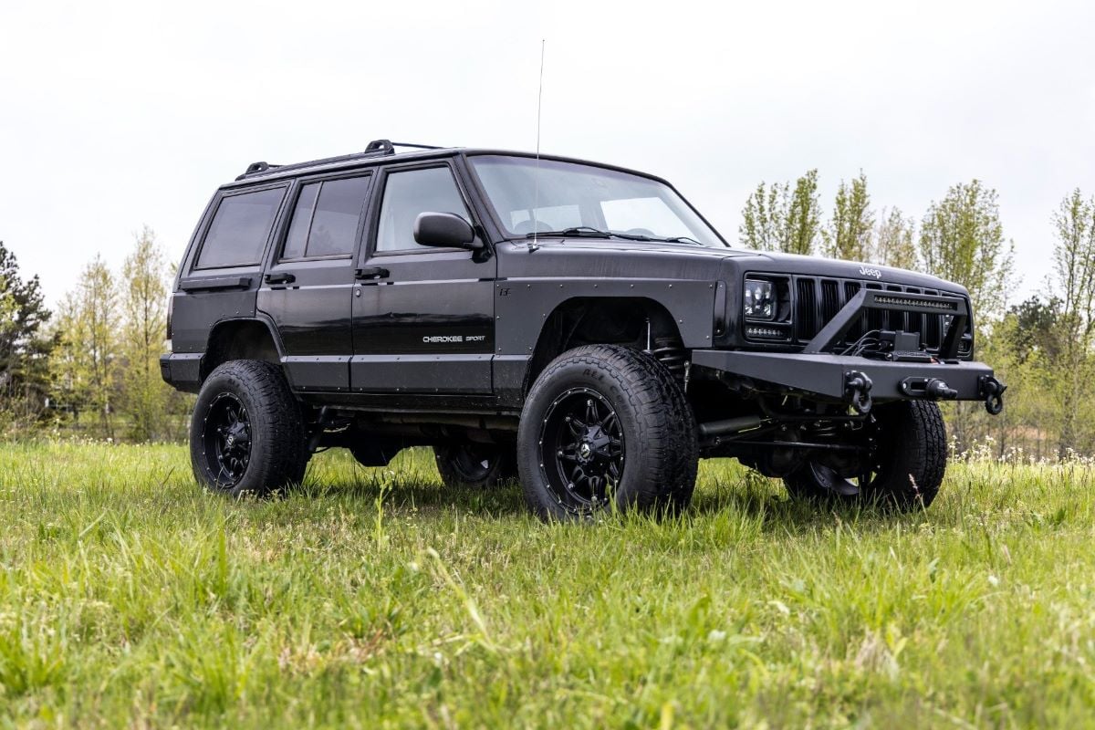 3 Inch Lift Kit RR Springs M1 Jeep Cherokee XJ 2WD/4WD (1984-2001) Rough Country-3