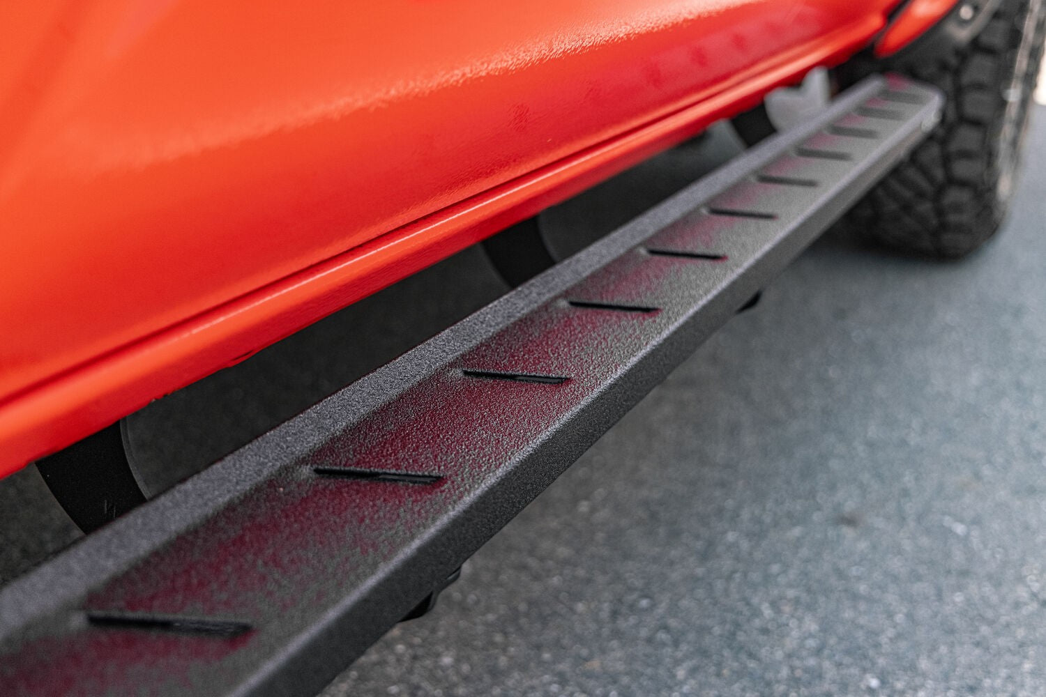 RB10 Slim Line Running Boards W/Brackets Bedliner coating 2025-2026 Toyota 4Runner Go Rhino-2