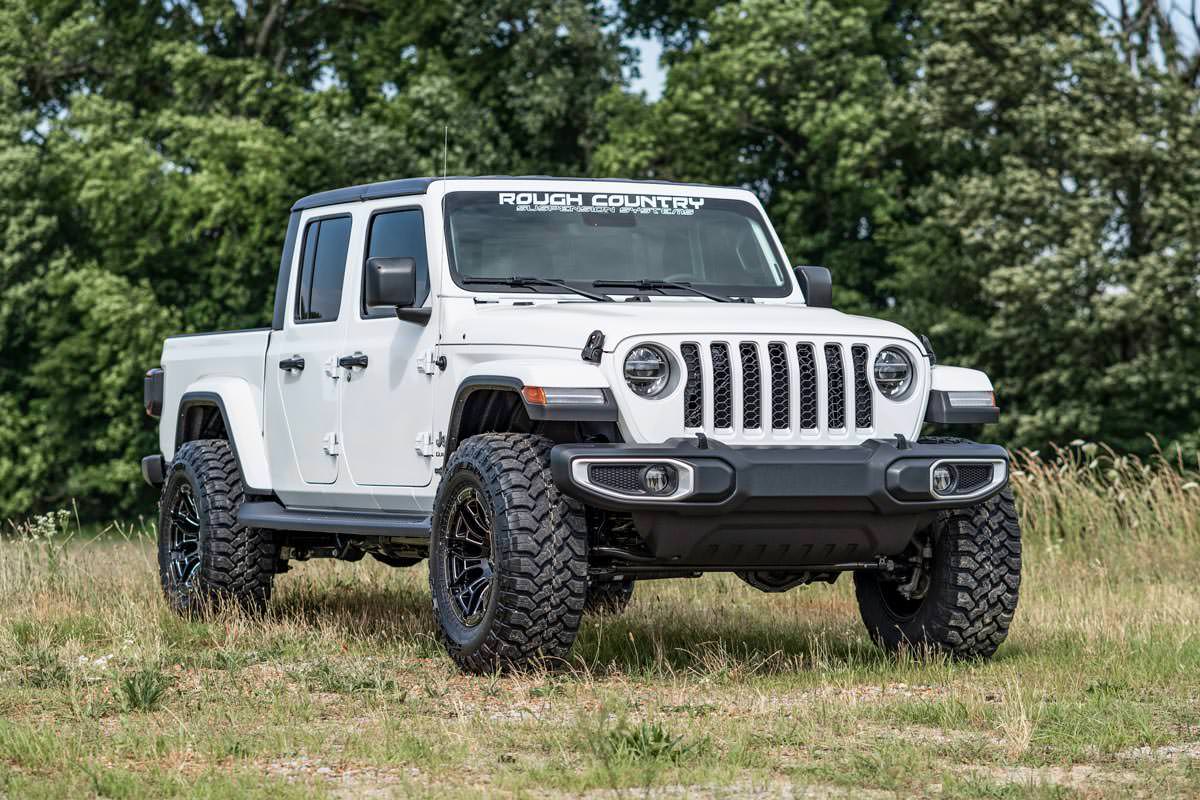 2.5 Inch Leveling Kits Springs M1R Jeep Gladiator JT 4WD (2020-2023) Rough Country-2