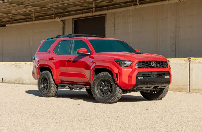 1-1.5 Leveling Kit 2024-Up Toyota Tacoma/4Runner ReadyLIFT-2