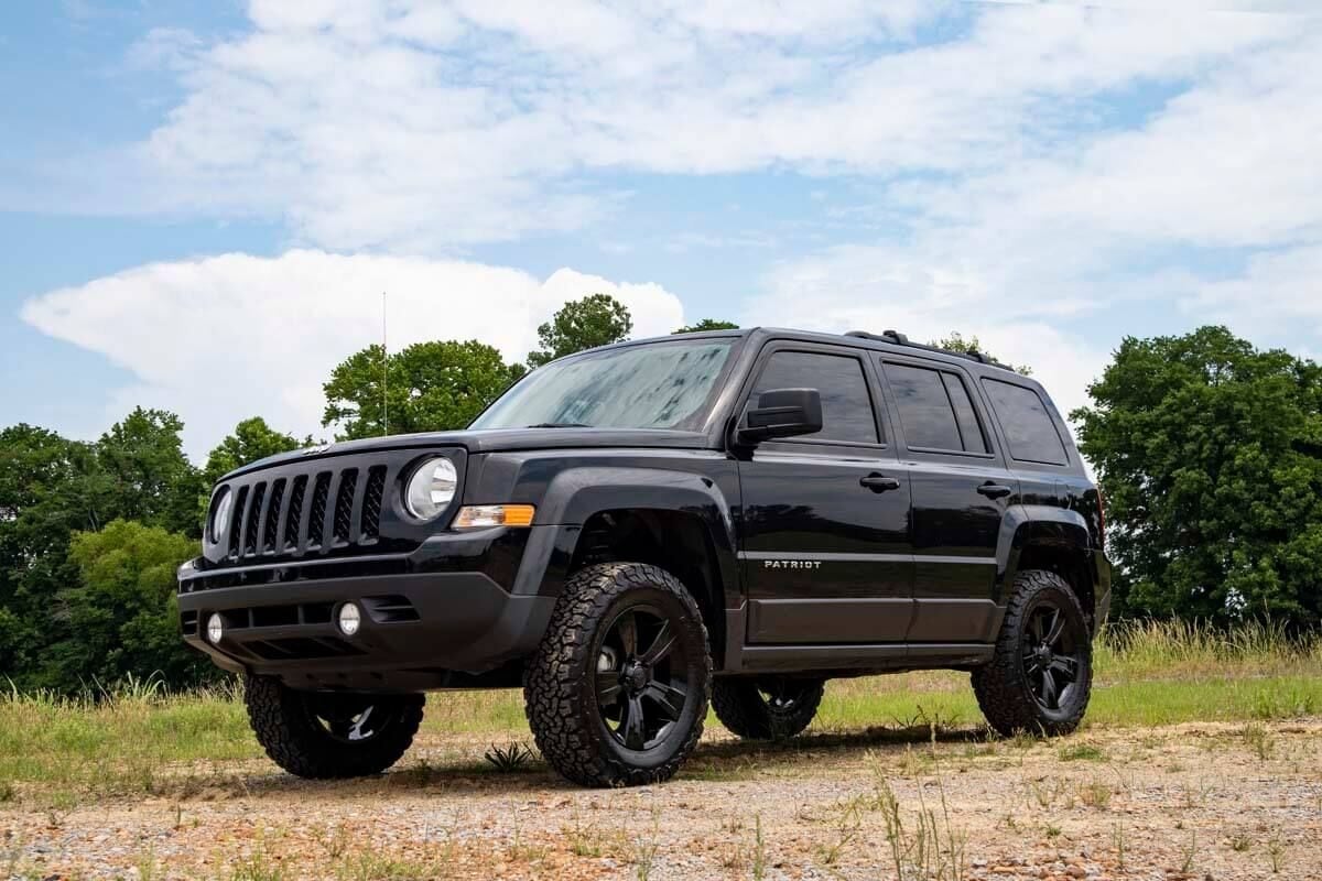 2 Inch Lift Kit Jeep Compass (07-16)/Patriot (10-17) 4WD Rough Country-4