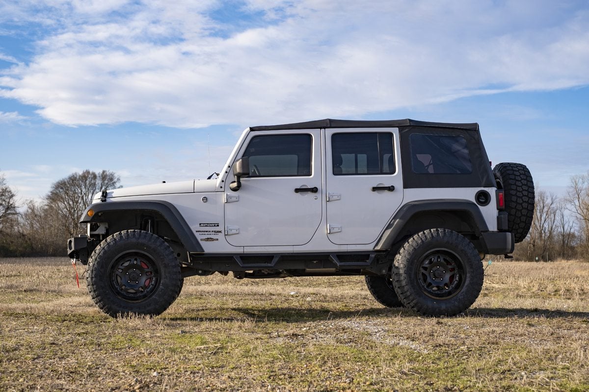 3.25 Inch Lift Kit M1R Jeep Wrangler Unlimited 2WD/4WD (2007-2018) Rough Country-1
