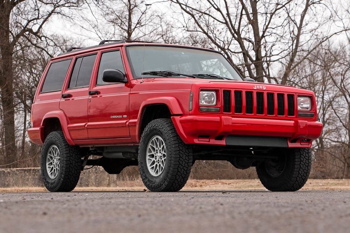 3 Inch Lift Kit SII RR AAL M1 Jeep Cherokee XJ 2WD/4WD (1984-2001) Rough Country-1