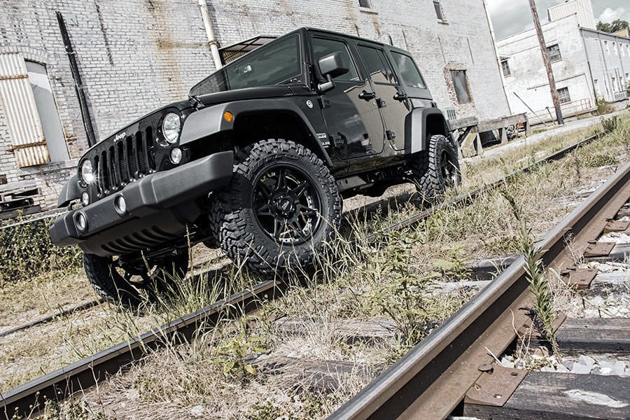 2.5 Inch Lift Kit Coils M1 Jeep Wrangler Unlimited 2WD/4WD (2007-2018) Rough Country-3