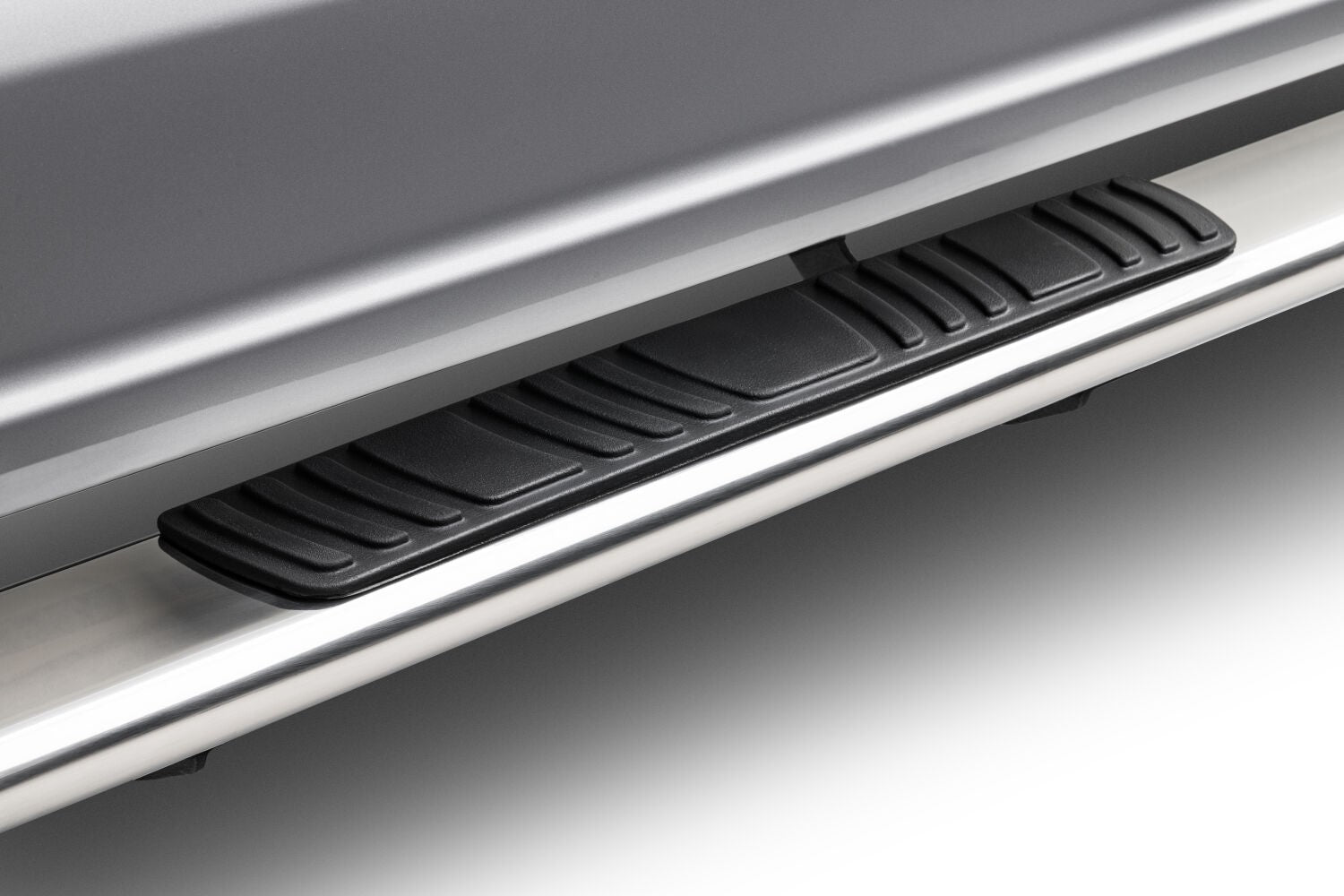 5 Inch OE Xtreme Low Profile SideSteps With Mounting Bracket Kit Polished Stainless Steel 2015-2026 Ford F-150/ F-250/F-350 Go Rhino-1