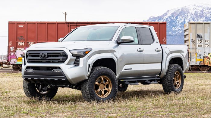 2.5 Inch SST Lift Kit 24-25 Toyota Tacoma ReadyLIFT-1