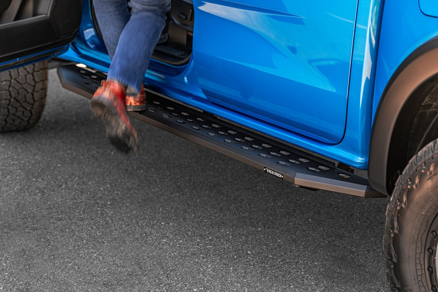 RB20 Running Boards With Mounting Brackets Textured Black 2019-2026 Ford Ranger Go Rhino-3