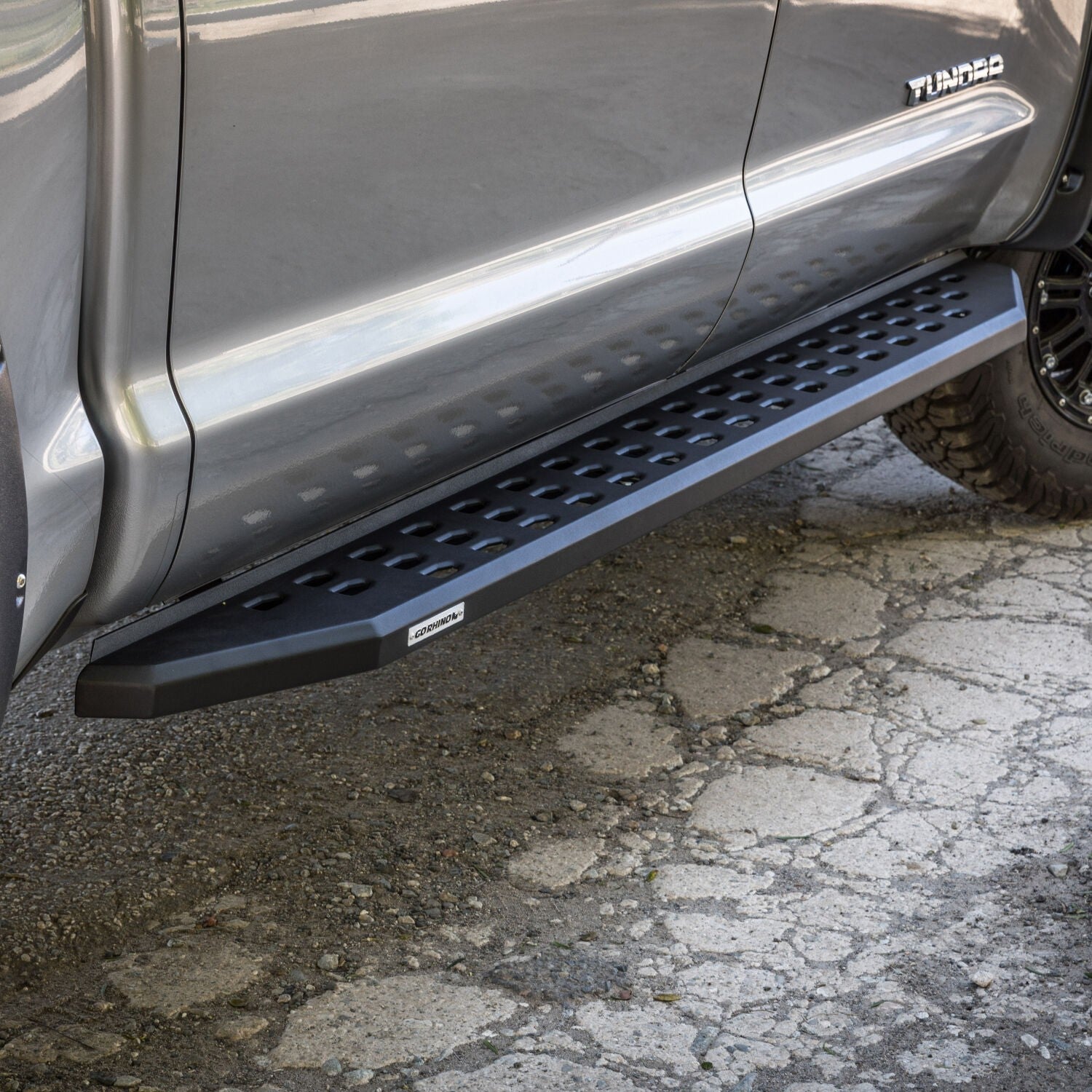 RB20 Running Boards With Mounting Brackets Textured Black 2015-2018 Silverado/Sierra 2500 HD/3500 HD Go Rhino-3