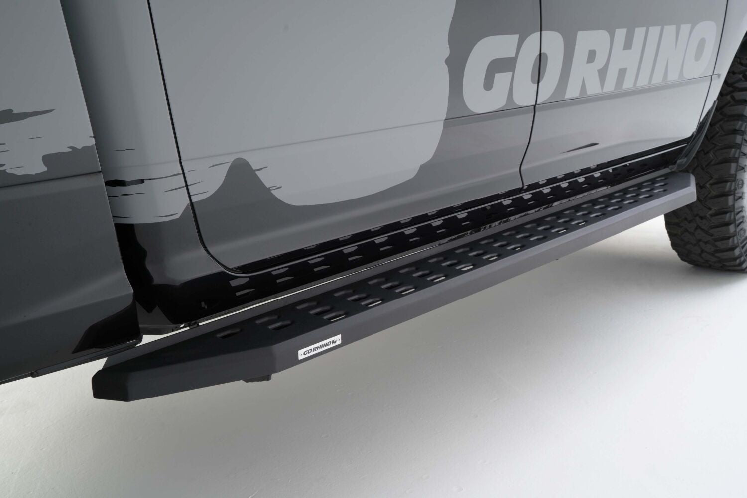 RB20 Running Boards With Mounting Brackets Textured Black 2015-2018 Ram 1500 Go Rhino-12