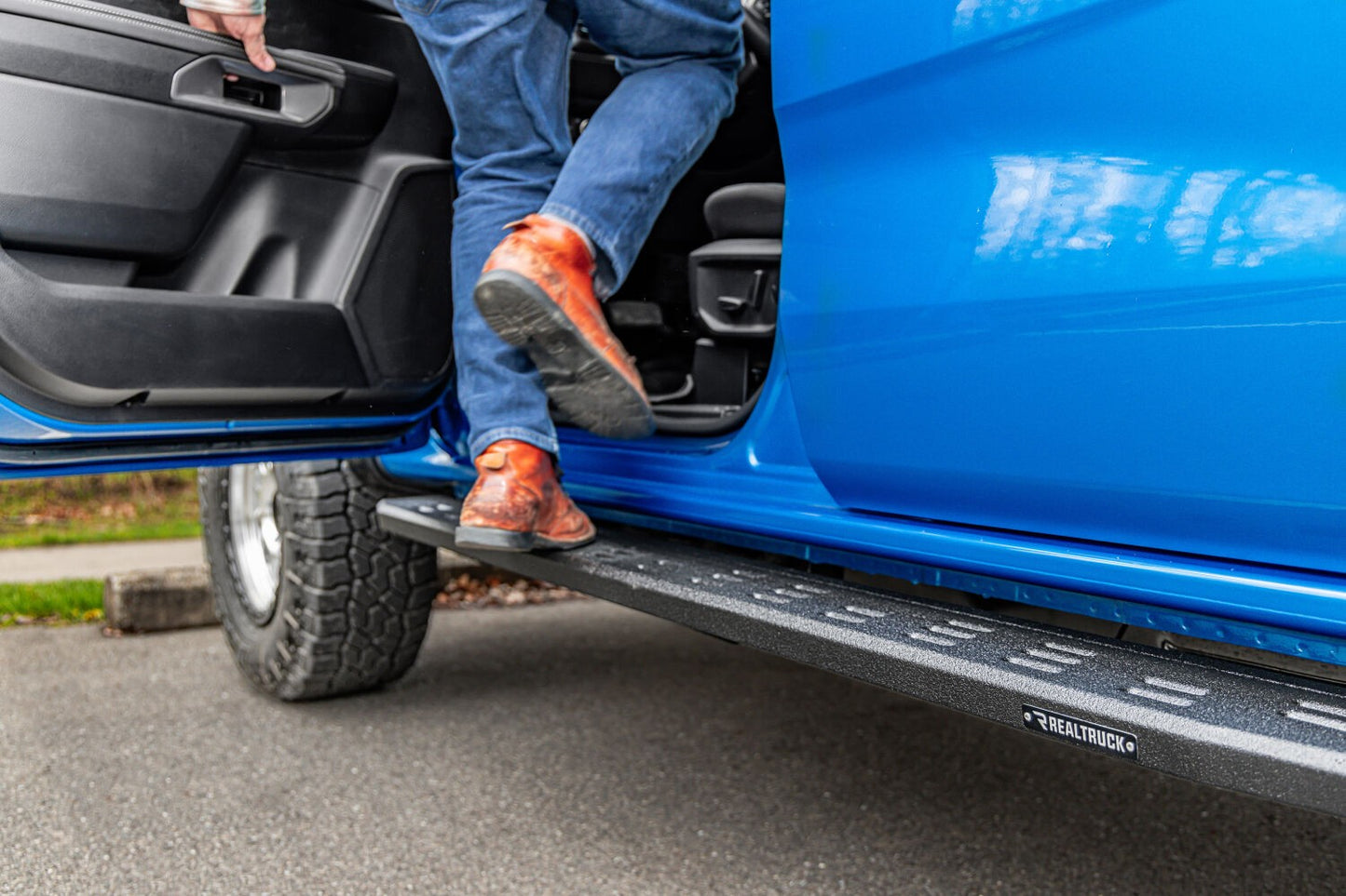 RB30 Running Boards with Mounting Bracket Kit Protective Bedliner Coating 2019-2026 Ford Ranger Go Rhino-1