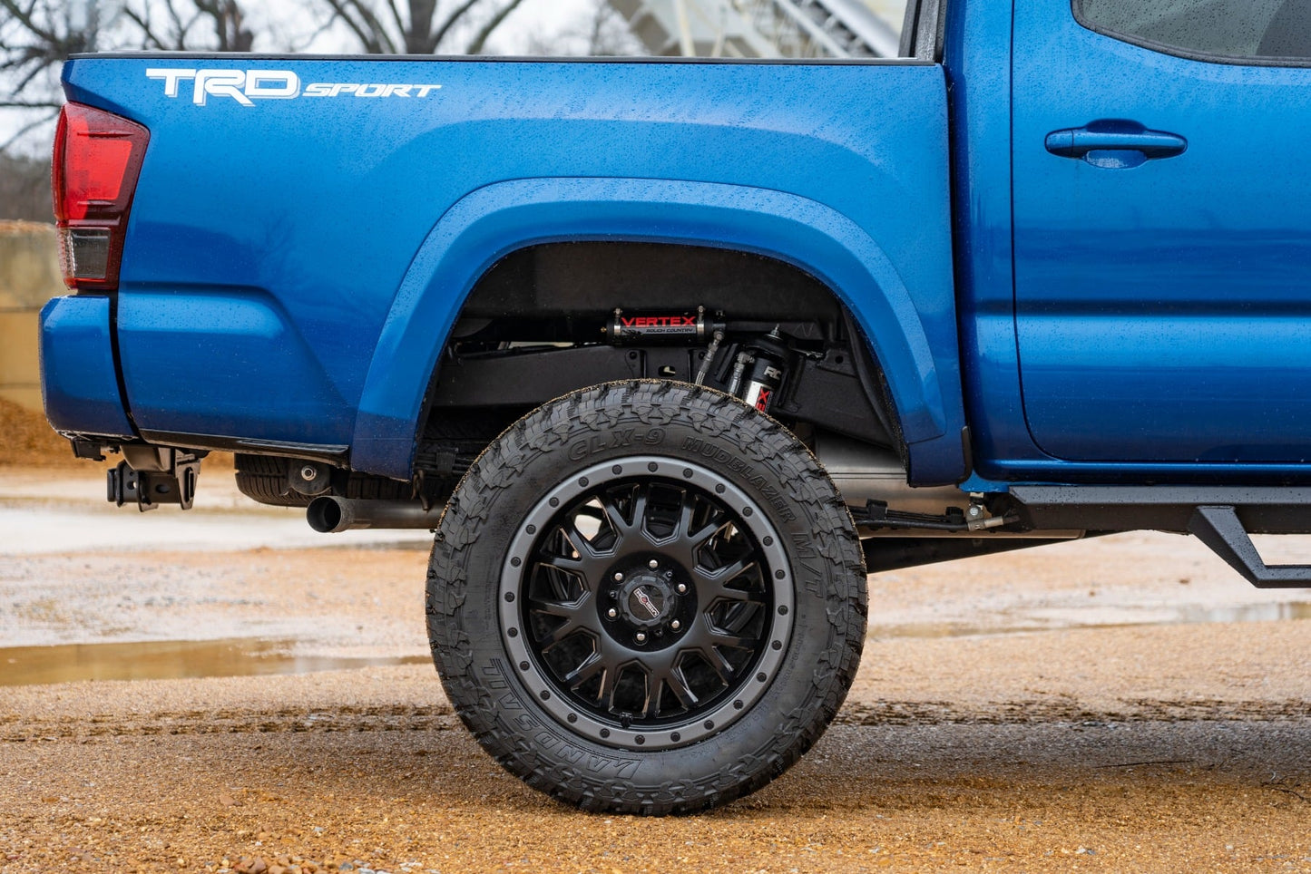 Vertex 2.5 Reservoir Rear Shocks 3 Inch Toyota Tacoma 2WD/4WD (2005-2023) Rough Country-3