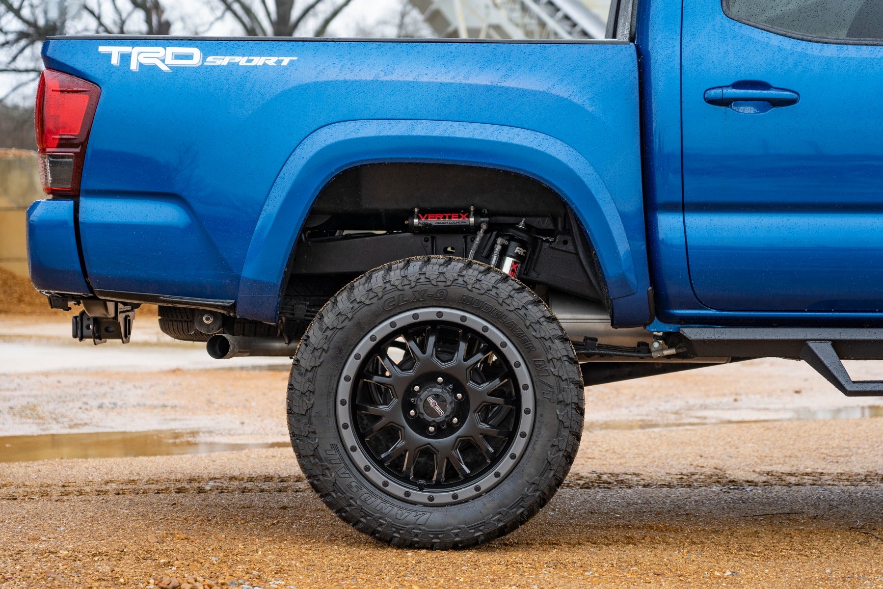 Vertex 2.5 Reservoir Rear Shocks 6-7 Inch Toyota Tacoma 2WD/4WD (2005-2023) Rough Country-3