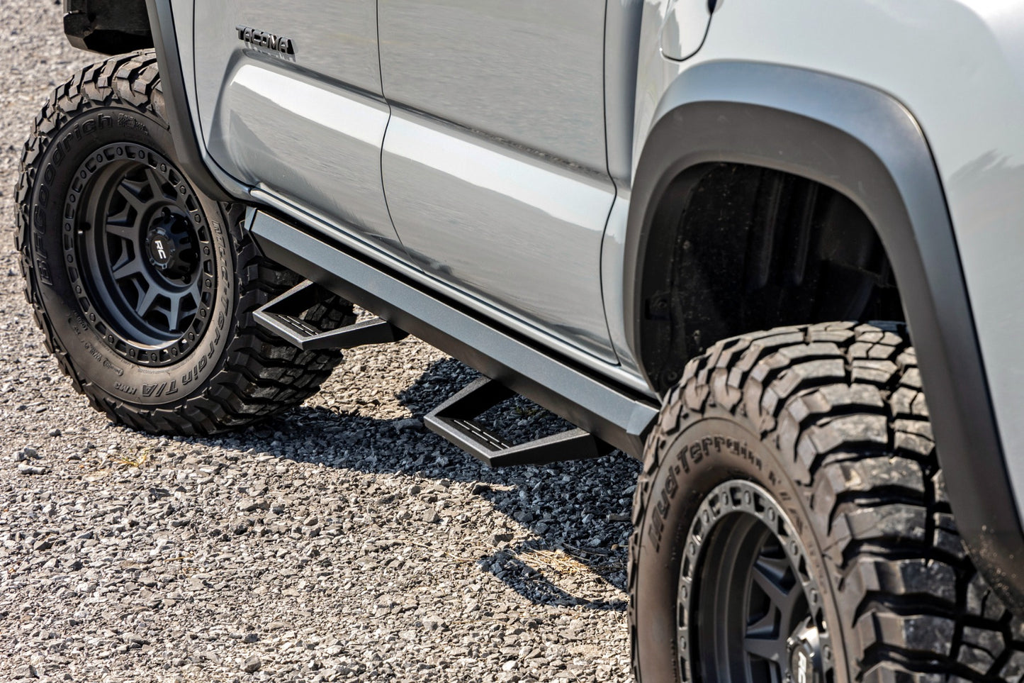 SRL2 Adj Aluminum Step Double Cab Toyota Tacoma 2WD/4WD (2005-2023) Rough Country-5