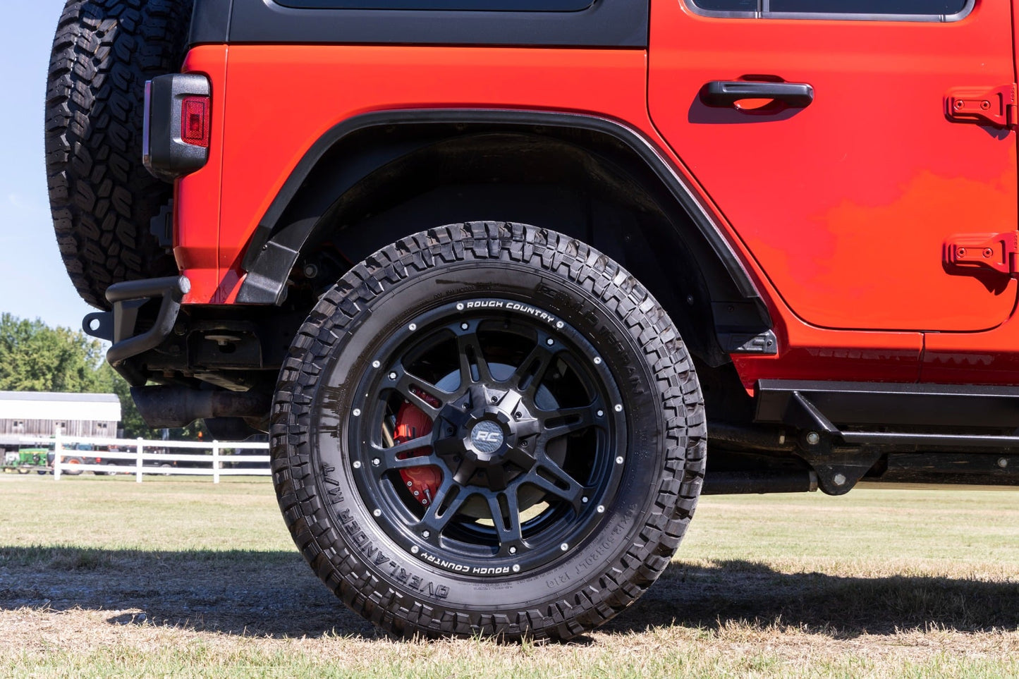 Caliper Covers Rear Red Non-Sport Jeep Wrangler JL (18-25)/Wrangler Unlimited (18-25) Rough Country-4