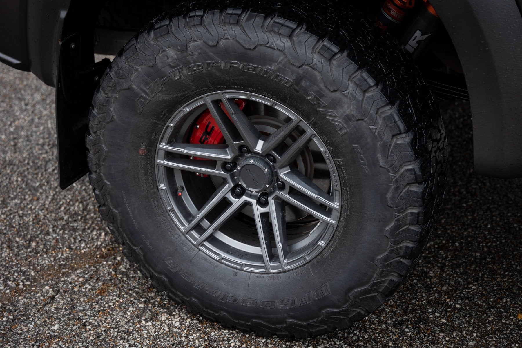 Caliper Covers Rear Red Mech Brake Ford Expedition/F-150/Raptor Rough Country-4