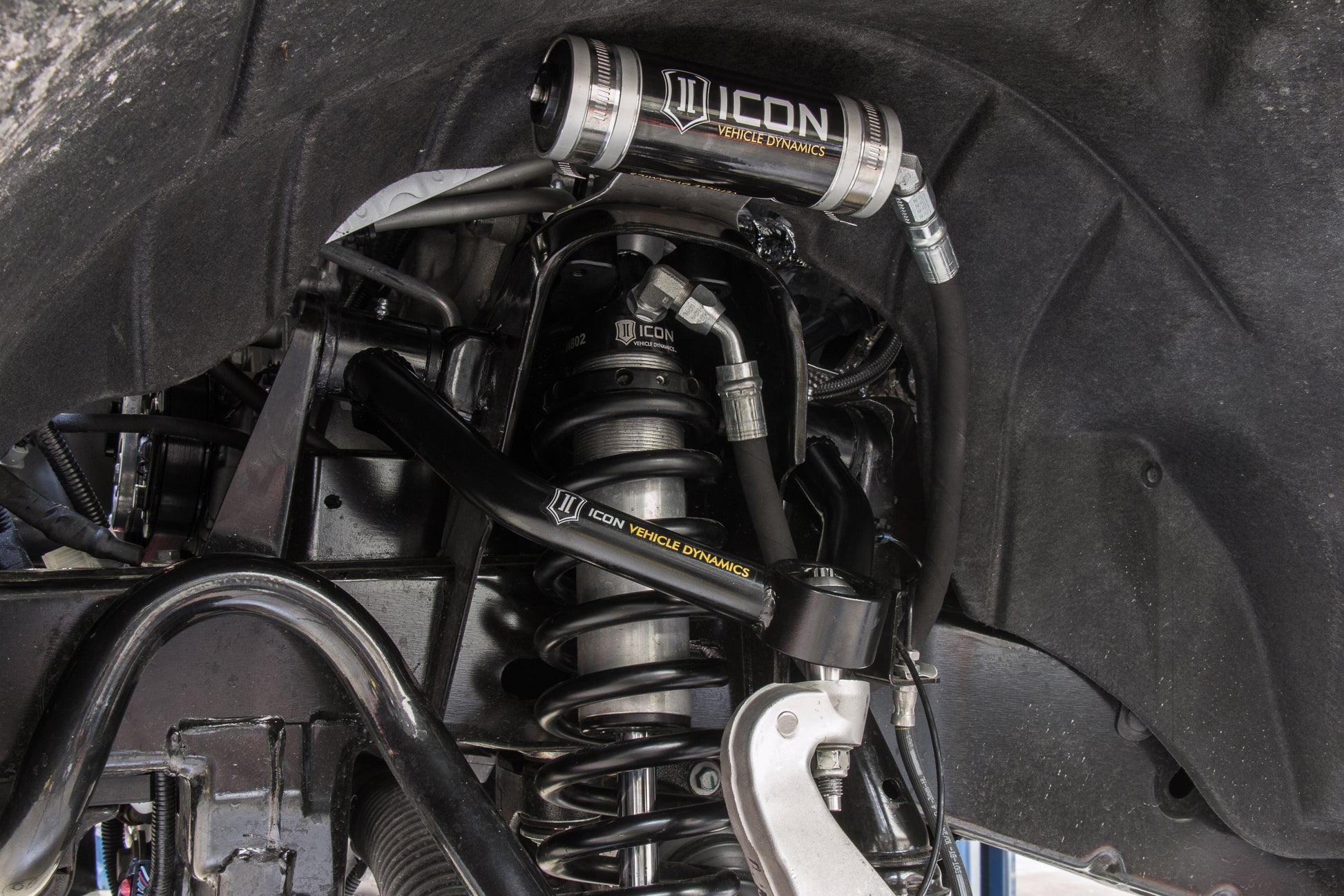 2015-2022 Colorado/Canyon .75-3 Inch Lift Front 2.5 Vs Remote/CDCV Coilover Kit ICON Vehicle Dynamics-1