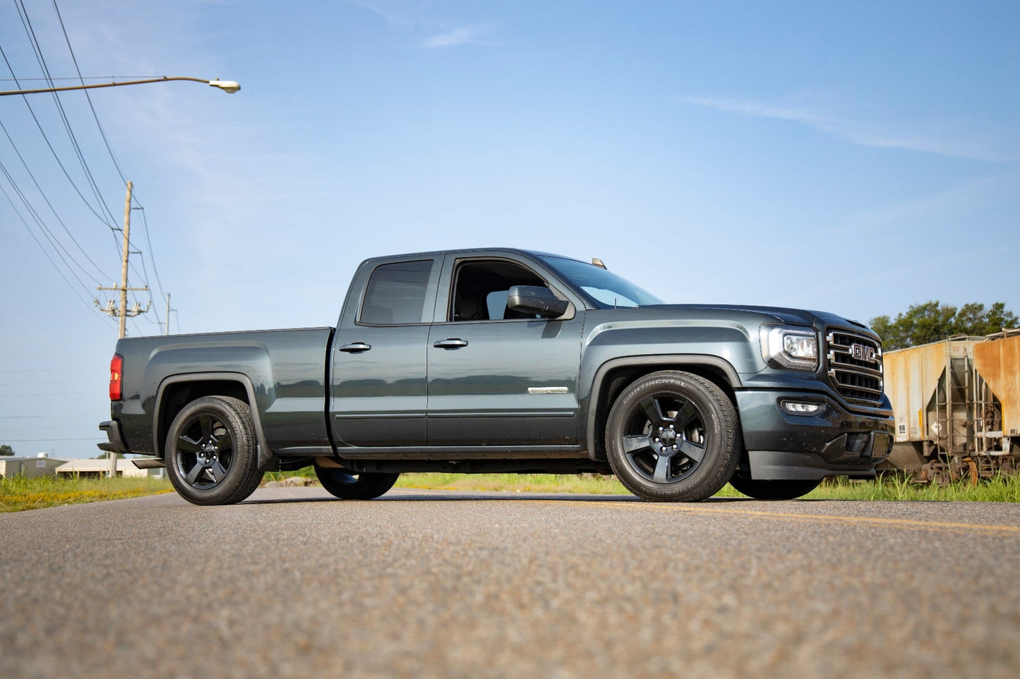 2 Inch Lowering Kit 4 Inch Rear Lowering Alum/Stamped Knuckle Silverado/Sierra 1500 (14-18) Rough Country-3