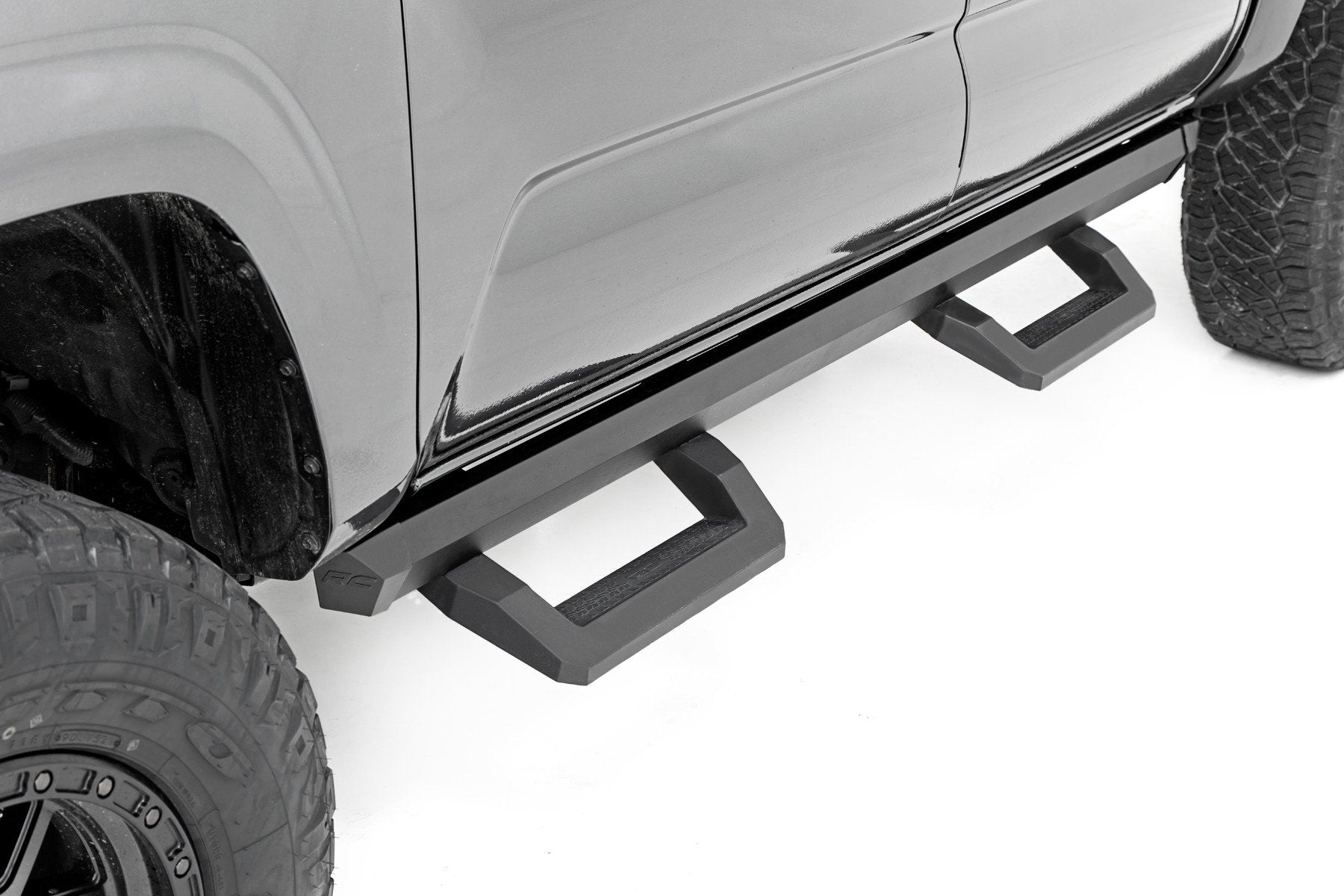Rough Country SR2 Adjustable Aluminum Steps Double Cab 05-22 Toyota Tacoma Rough Country