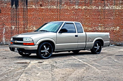 Lowering Kit 2 Inch FR 2.5 Inch RR Chevy/GMC Blazer/S10 Blazer/Sonoma 2WD Rough Country-1