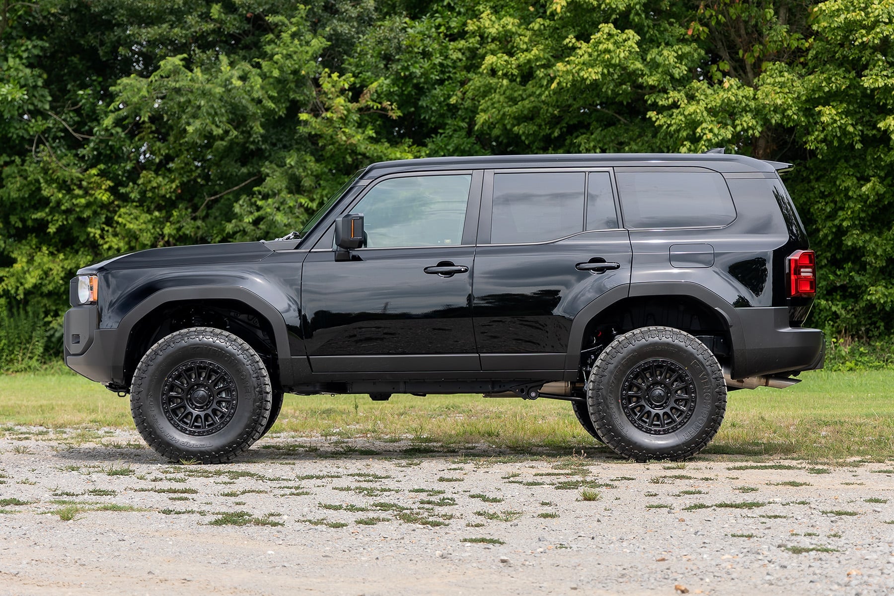 3.5 Inch Lift Kit N3 w/ Rear Shocks Toyota Land Cruiser 4WD (2024-2026) Rough Country-3