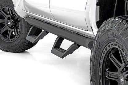 SRX2 Adjustable Aluminum Steps Double Cab Toyota Tacoma 2WD/4WD (24-26) Rough Country