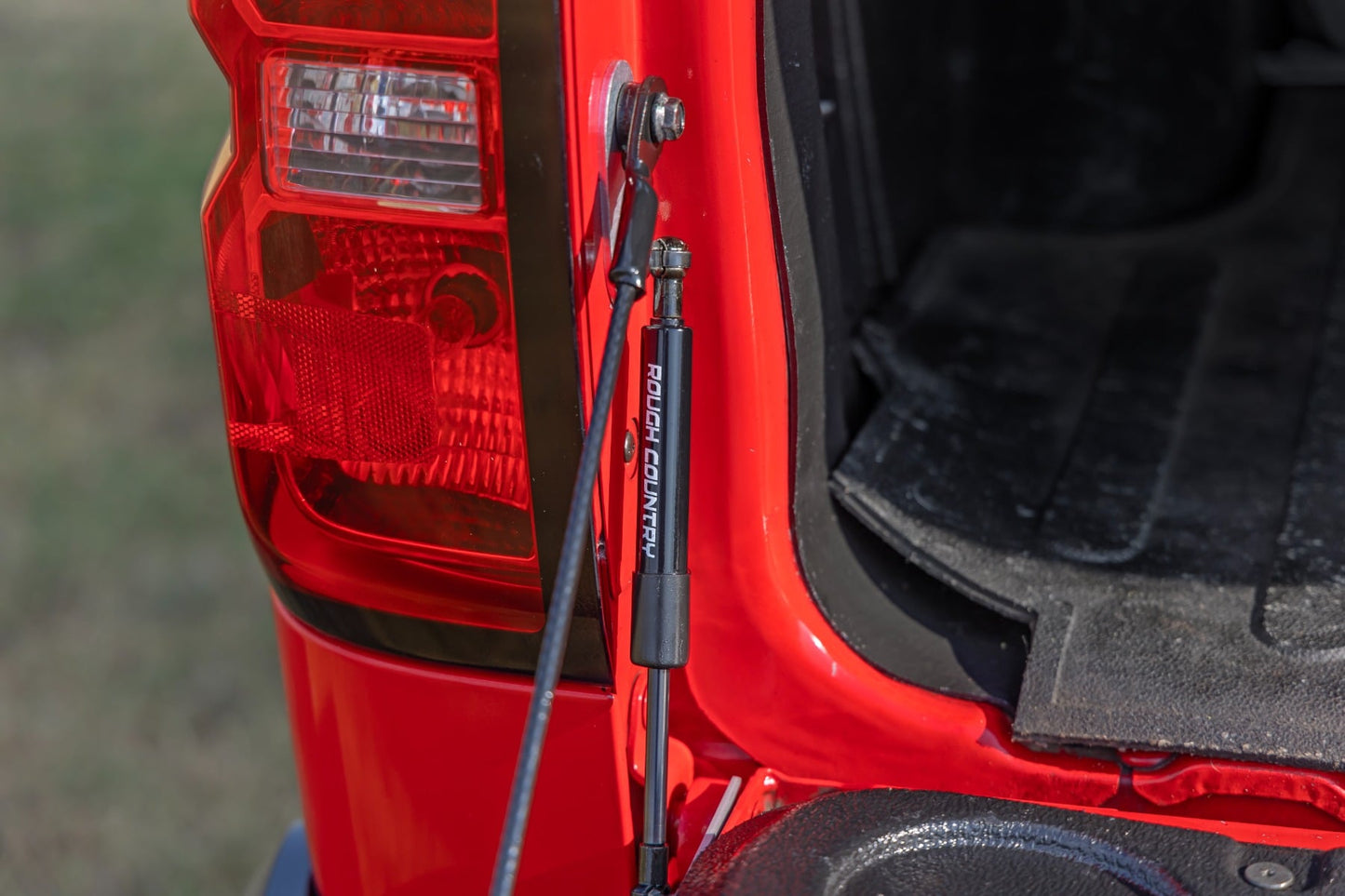 Tailgate Assist Silverado/Sierra 1500/2500HD/3500HD (07-18 & Classic) Rough Country-3