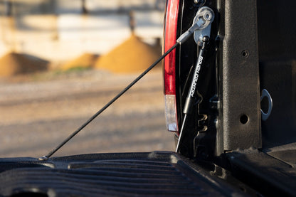 Tailgate Assist Ford F-250/F-350 Super Duty 2WD/4WD (1999-2016) Rough Country-3