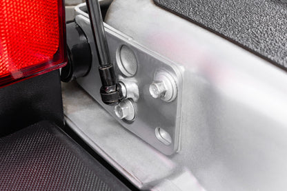 Tailgate Assist Ford F-150/F-250/F-350 2WD/4WD (2015-2026) Rough Country-3