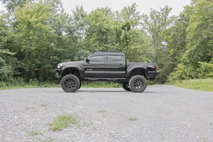 Rough Country 6 Inch Toyota Suspension Lift Kit Lifted N3 Struts 05-15 Tacoma 4WD/2WD Rough Country