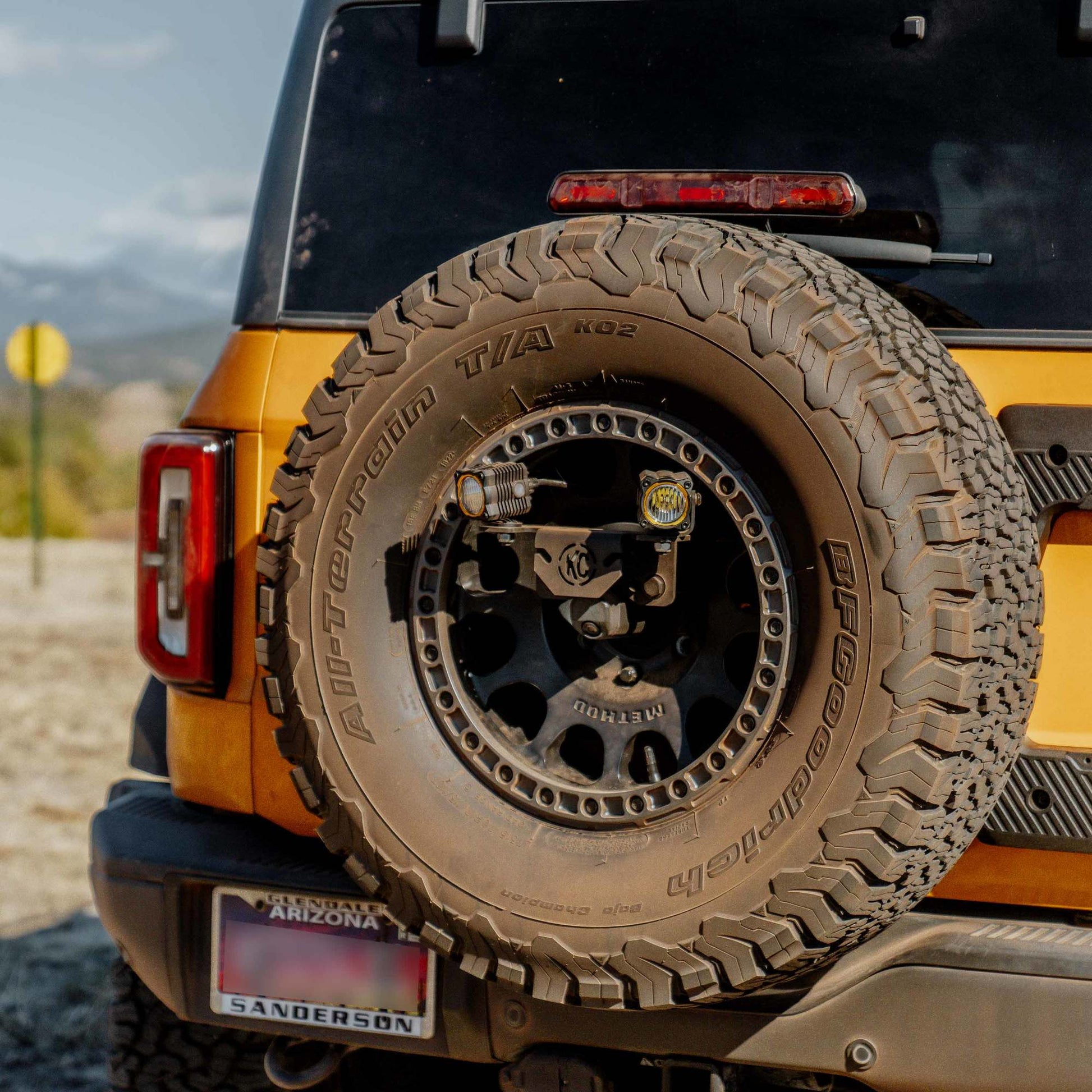 Spr Tir Carr (M14x1.5 Lug) 18+ Jeep Wrangler JL /21+ Ford Bronco Raptor KC Hilites-12