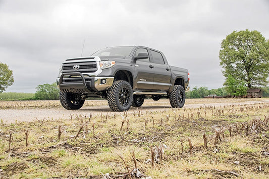 6 Inch Lift Kit M1 Struts/M1 Toyota Tundra 4WD (2007-2015) Rough Country-1