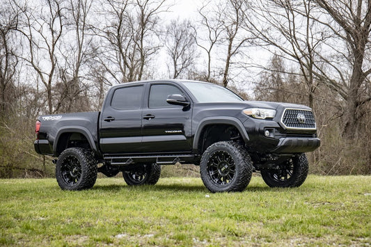 6 Inch Lift Kit M1 Struts/M1 Toyota Tacoma 2WD/4WD (2016-2023) Rough Country-1