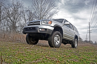 3 Inch Lift Kit M1 Struts/M1 Toyota 4Runner 2WD/4WD (1996-2002) Rough Country-2