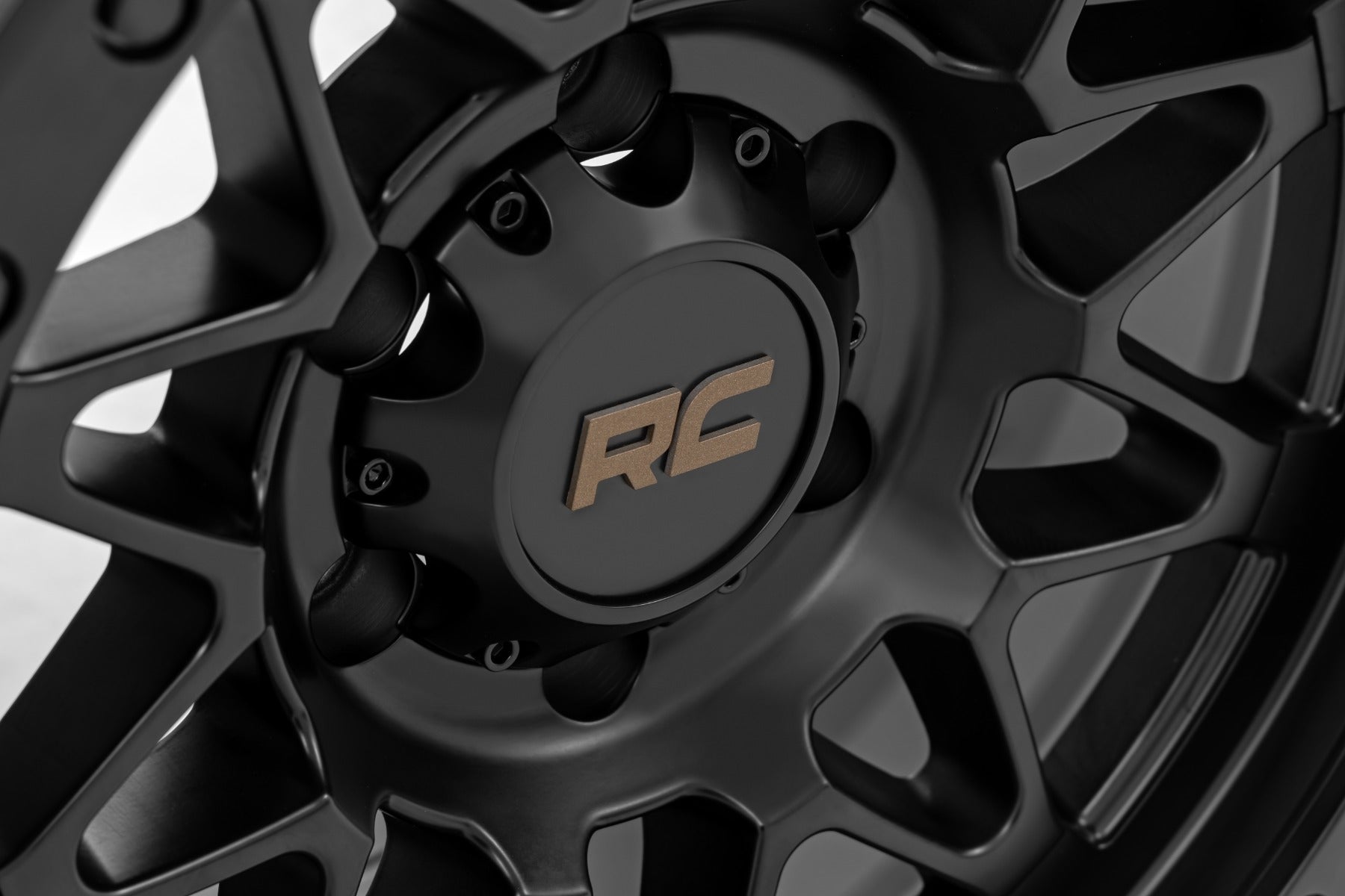 78 Series Wheel Simulated Beadlock Black 18x9 Rough Country-65