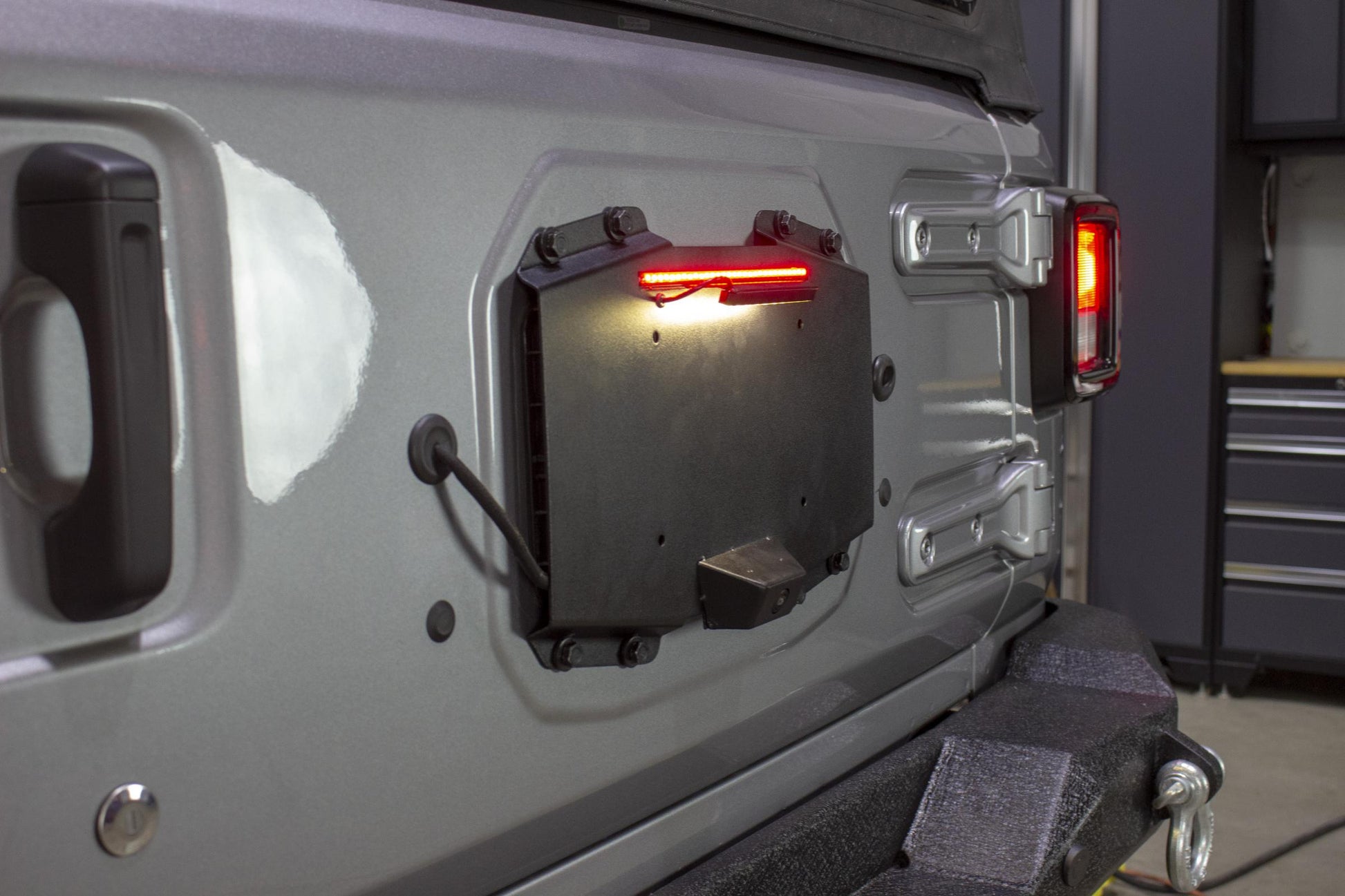 Kentrol Jeep JL Backside License Plate Mount Black 2018-Present Wrangler JL Kentrol