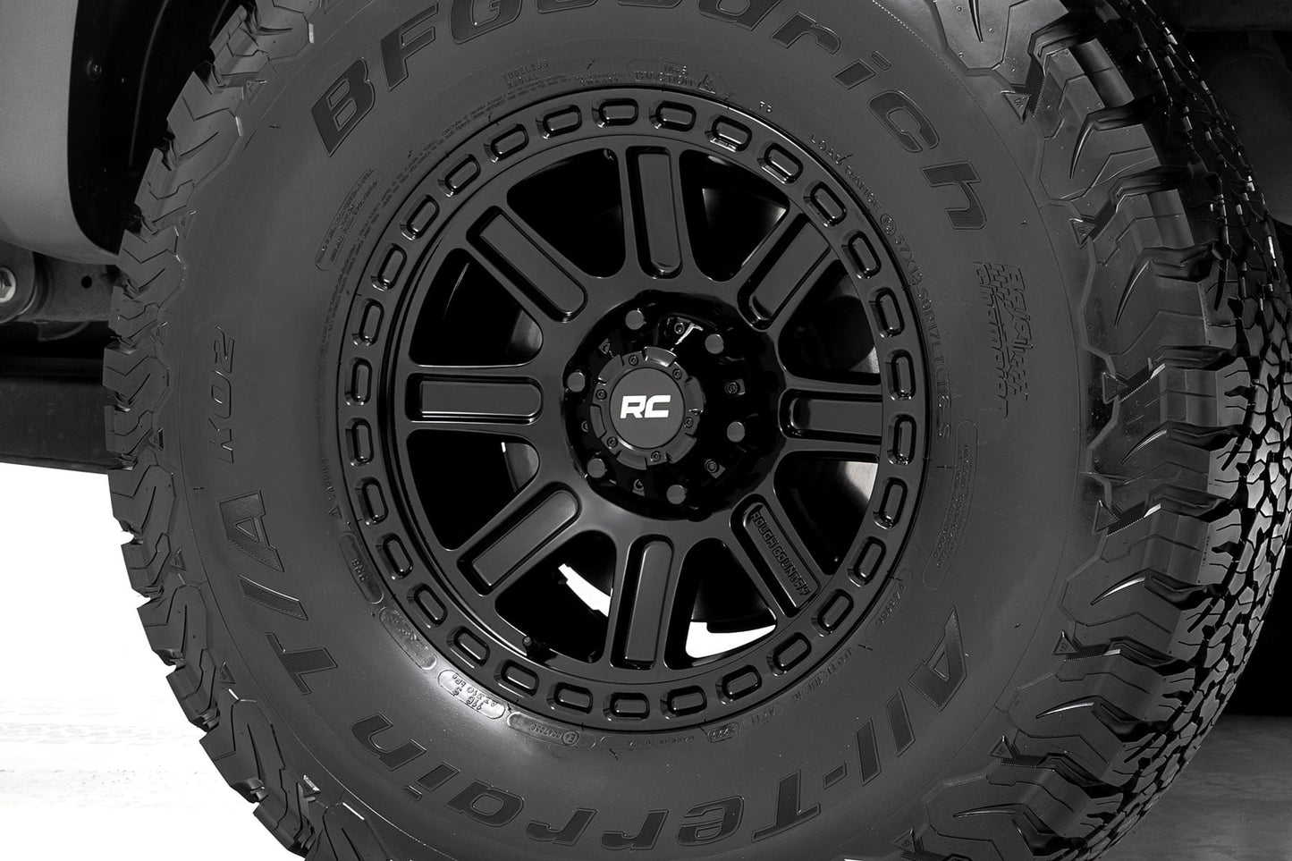 84 Series Wheel Gloss Black 17x8.5 Rough Country-4