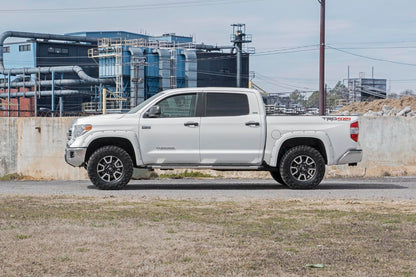 2.5-3 Inch Leveling Lift Kit 07-20 Tundra Rough Country-1