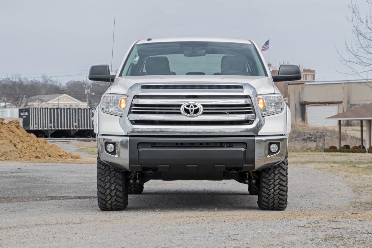 2.5-3 Inch Leveling Lift Kit 07-20 Tundra Rough Country-2