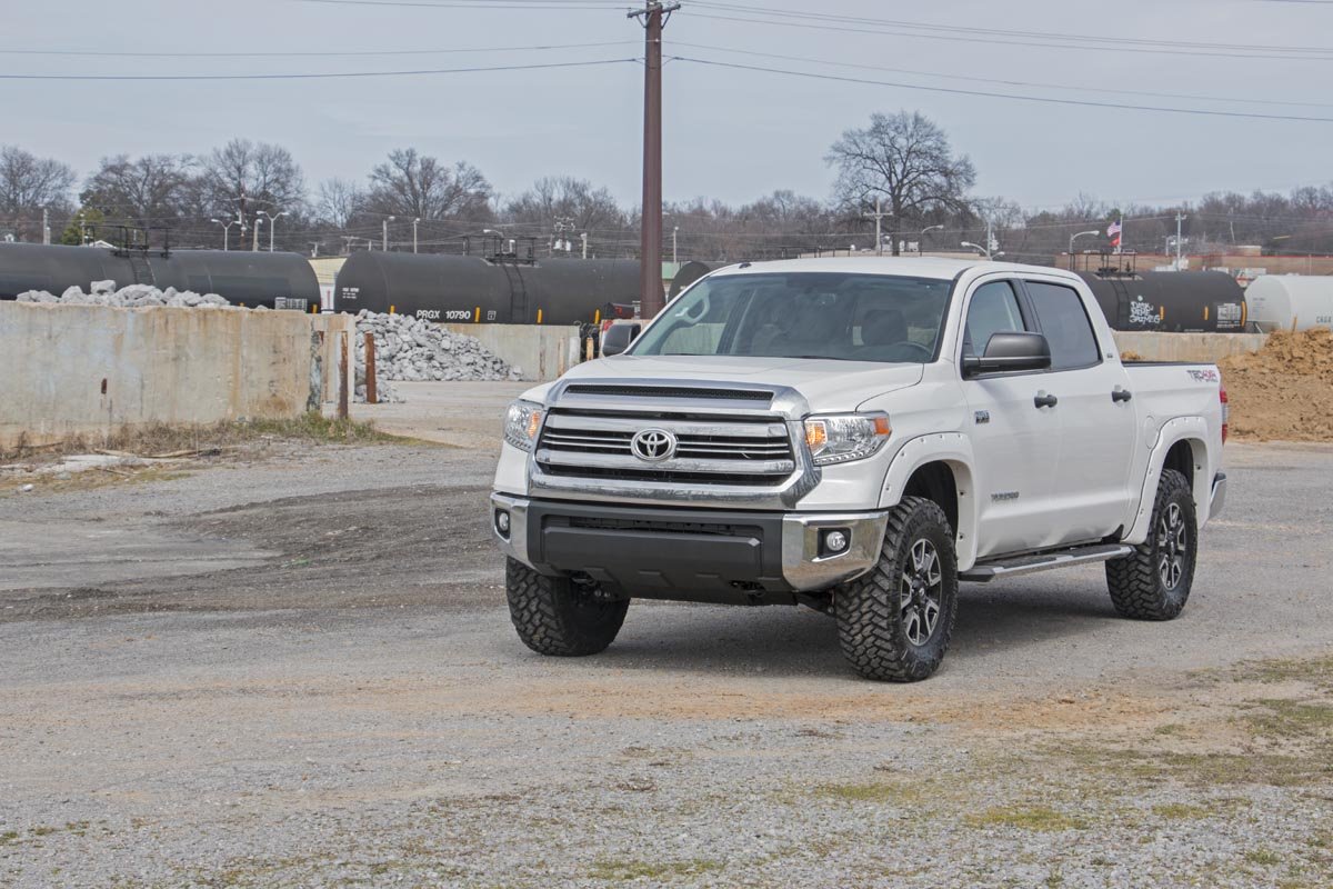 2.5-3 Inch Leveling Lift Kit 07-20 Tundra Rough Country-5