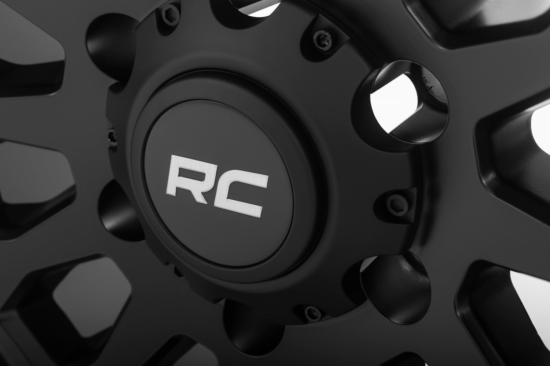 Rough Country 87 Series Wheel Simulated Beadlock Black/Machined 17x8.5 6x5.5 +0mm Rough Country