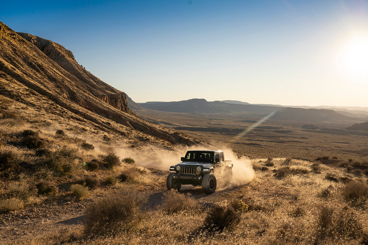 Shock Absorber 20-On Jeep Gladiator JT Gladiator Front Performance Series 2.0 Remote Reservoir 3.5-4 Inch Lift Kit Fox Factory-1
