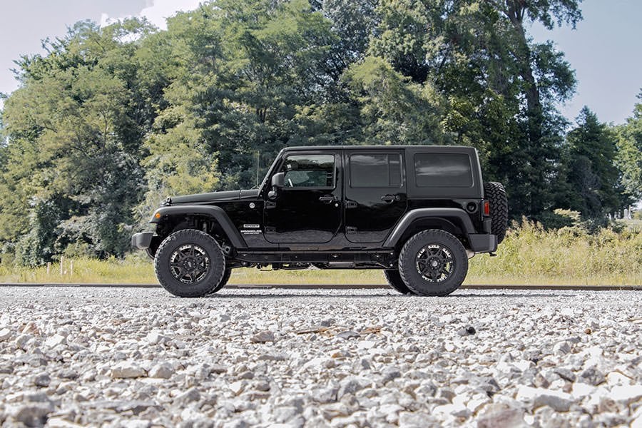 2.5 Inch Lift Kit Jeep Wrangler Unlimited 2WD/4WD (2007-2018) Rough Country-2